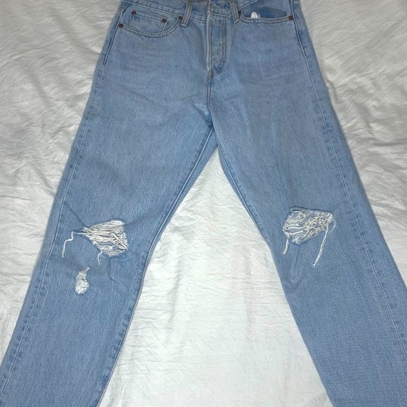 Levi's Distressed Light Wash Wedgie Jeans - Picture 3 of 3